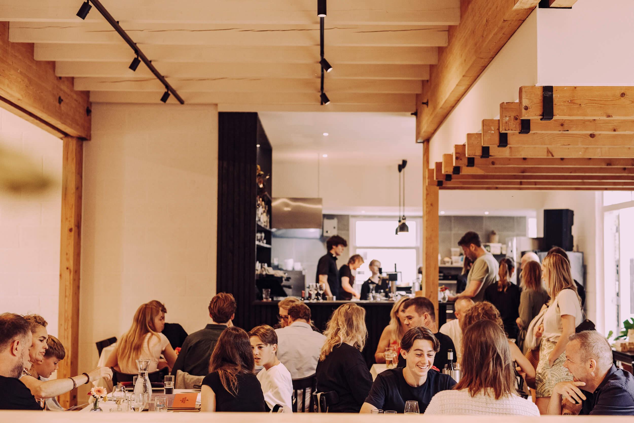 Vol restaurant het broeker huis