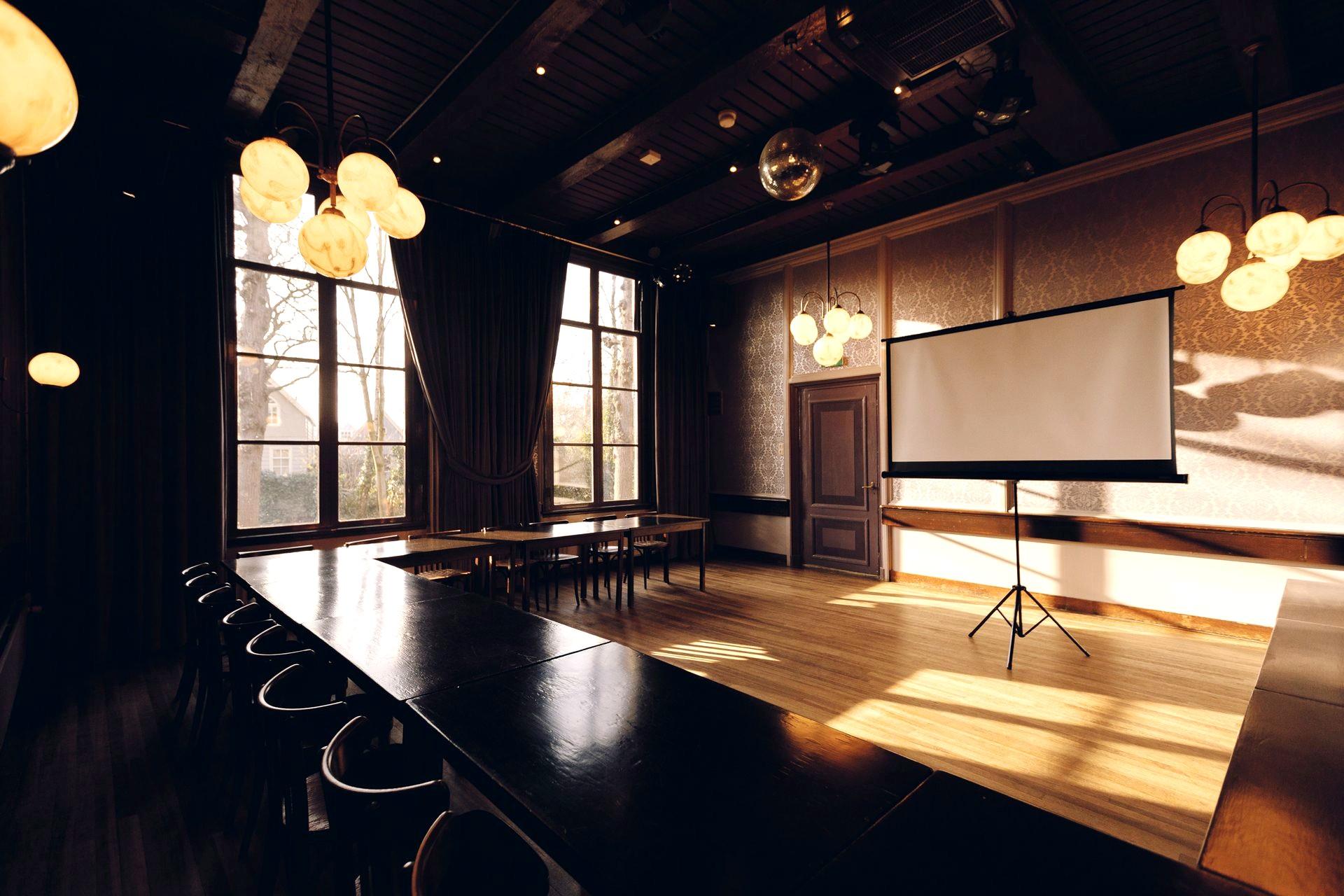 brainstormen, vergaderen, workshoppen en wandelen in rust nabij Amsterdam